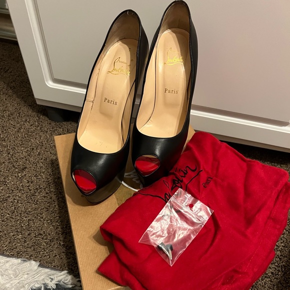 ✨Authentic✨ Christian Louboutin Black Patent Highness Open Toe Platform Heels - Picture 4 of 10